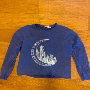 Cropped long sleeve with cute moon cactus design